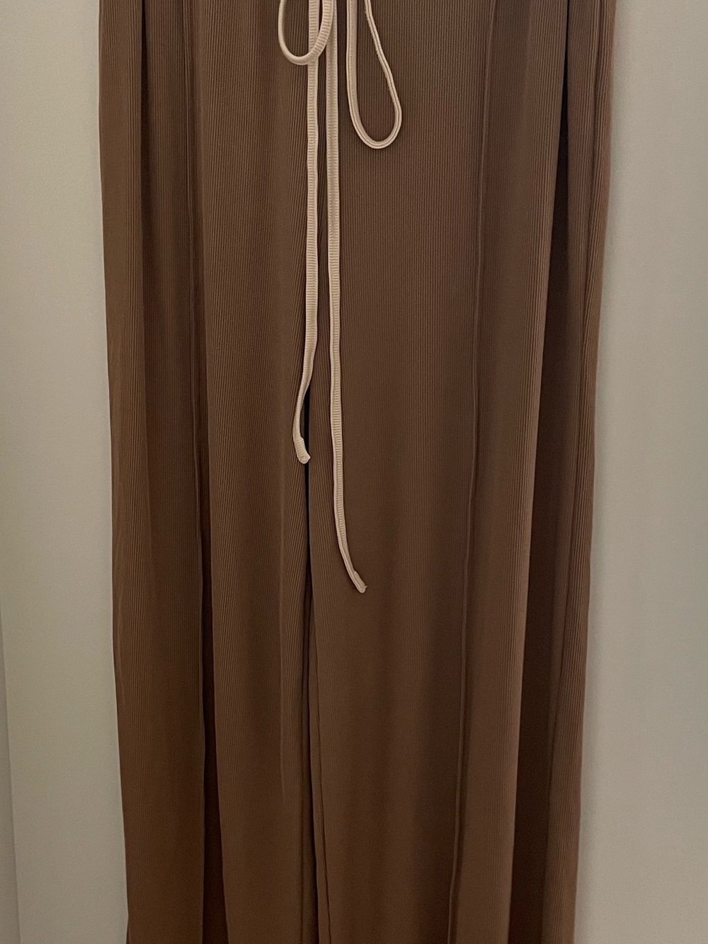 Sleeveless Ribbed Tank Top & Pant Set - Picture 4 of 5